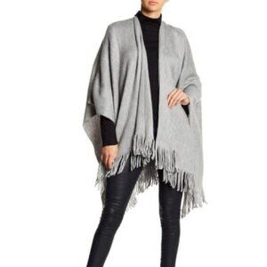 Women’s Vince Camuto Light Grey Feels Like Home Fringe Ruana